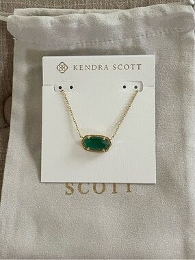 NWOT Elisa Green Necklace in Emerald Cat’s Eye